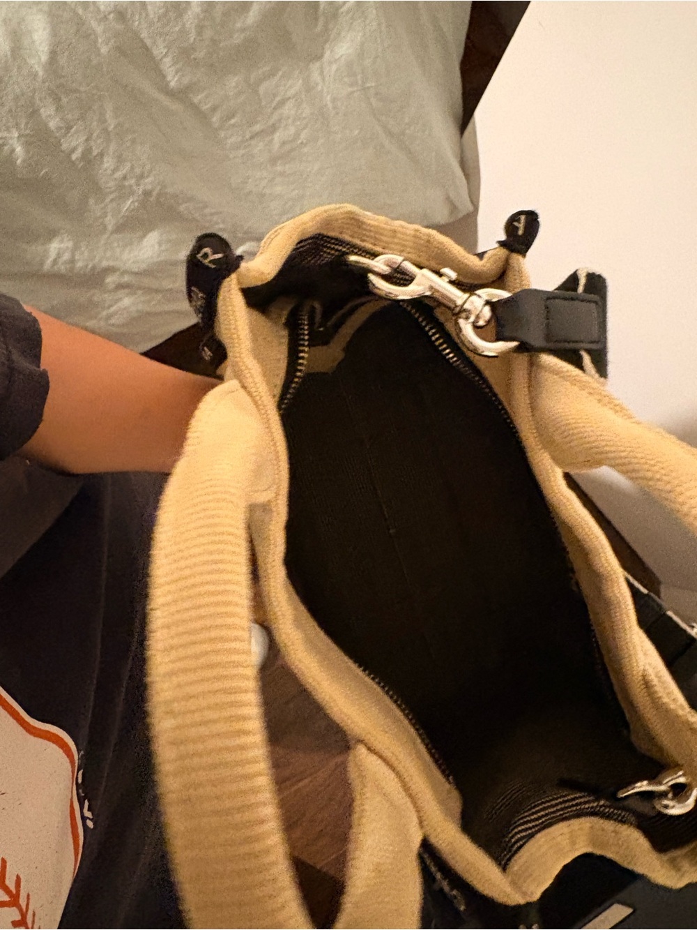 Marc Jacobs Beige Canvas 'The Tote Bag' with Black Logo - Picture 6 of 6